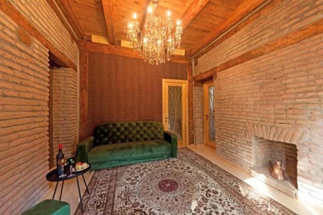 Green Door Tbilisi Luaran gambar